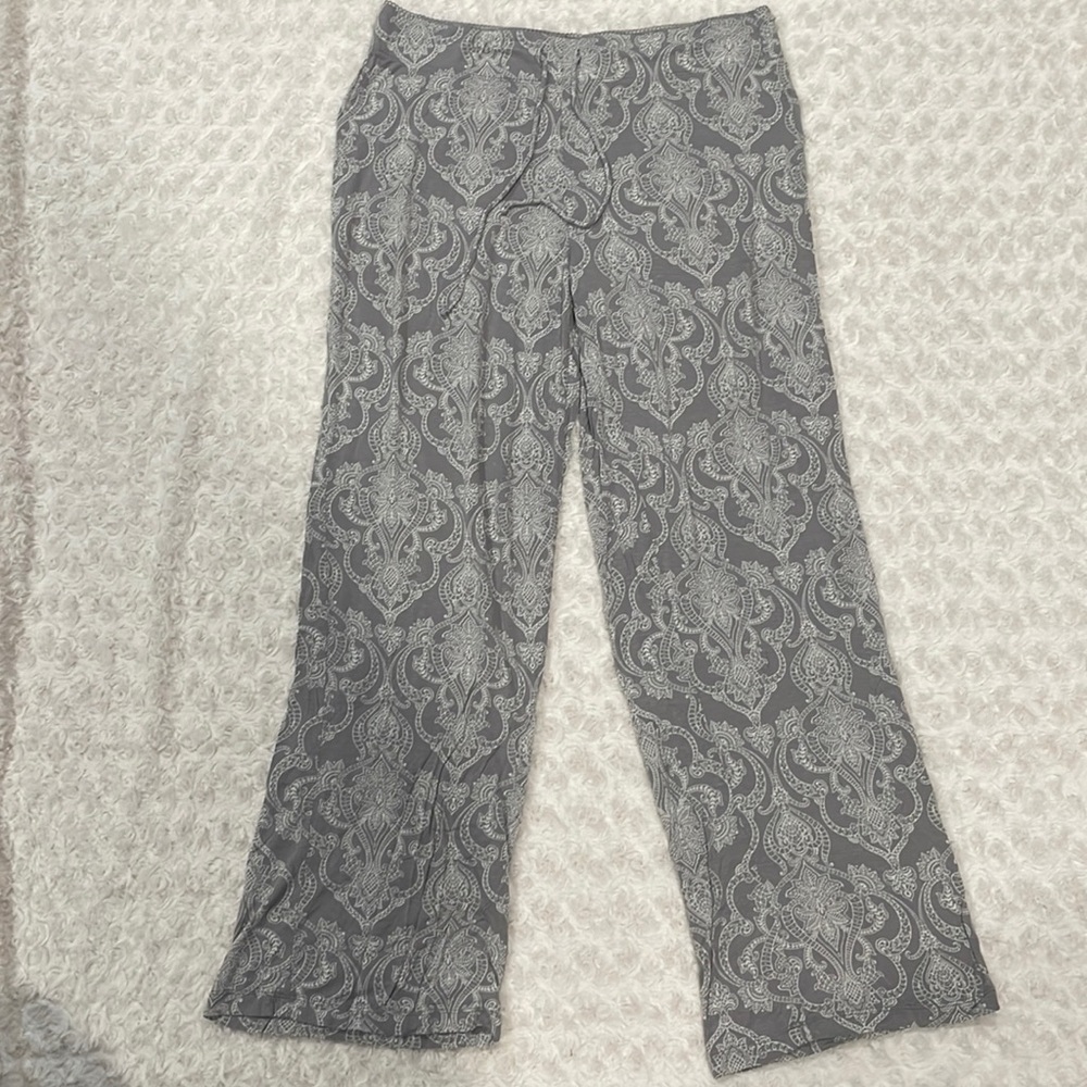 Super soft. Paisley pants. Size L